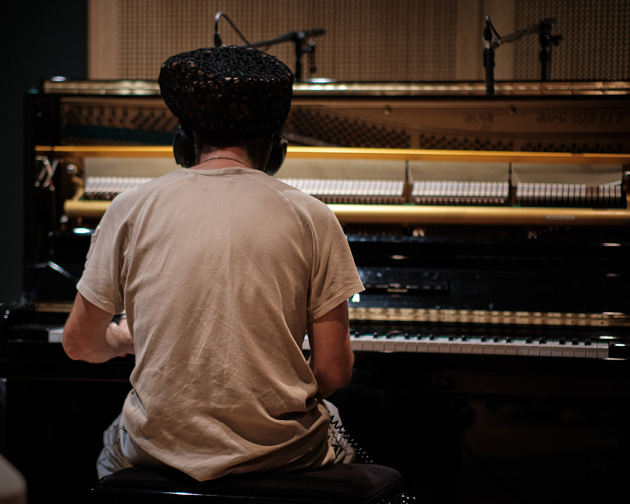 23-Manjul PIano